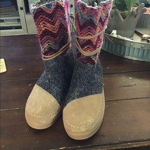 Toms Nepal  Warm Boot Size 12M